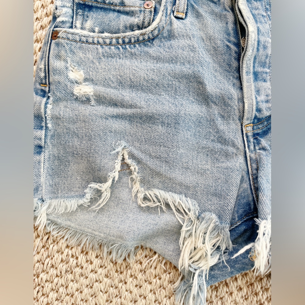 AGOLDE Distressed Denim Cutoff Shorts Women’s Size 24 High Rise Raw Hem - Picture 3 of 12